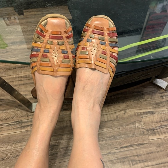 Gorgeous real leather Passofino shoes boho style. - Picture 2 of 6